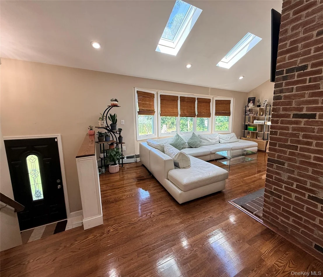 Photo of 6 Pond View Drive