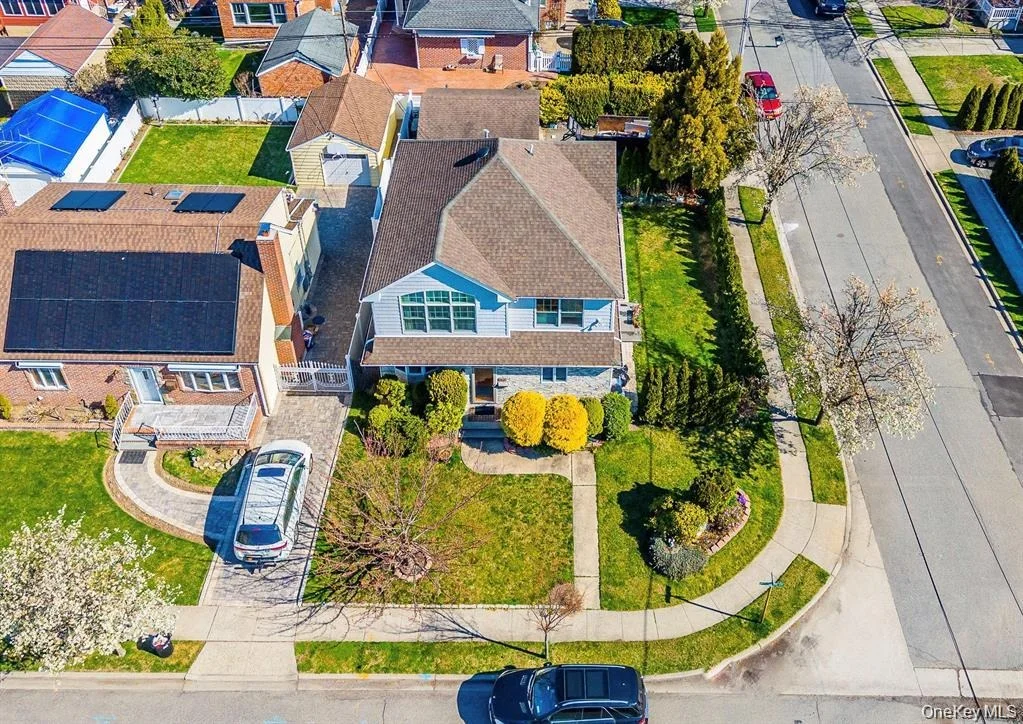 Photo of 253 Devonshire Drive