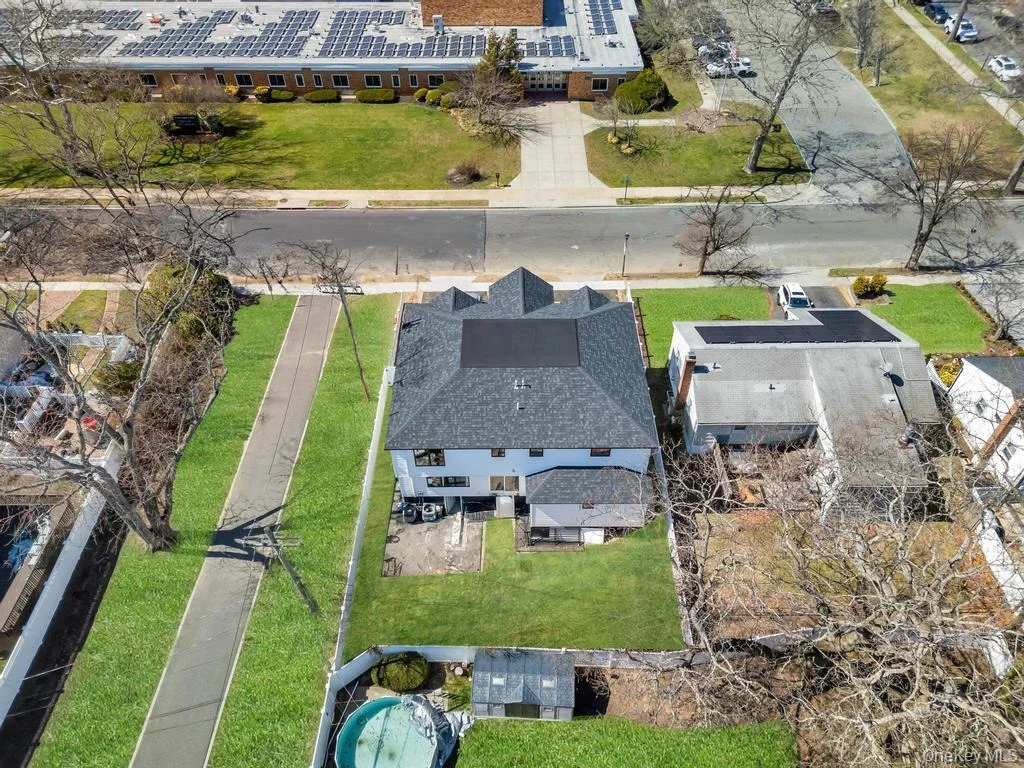 Photo of 15 Forest Road