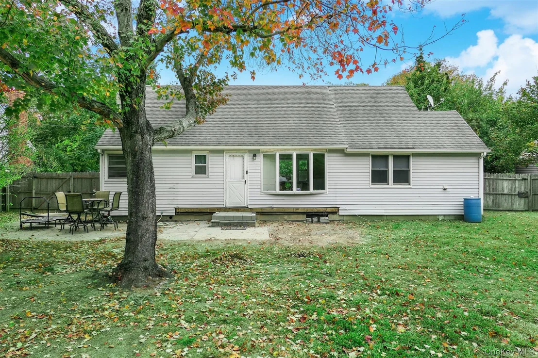 Photo of 118 Hedges Avenue