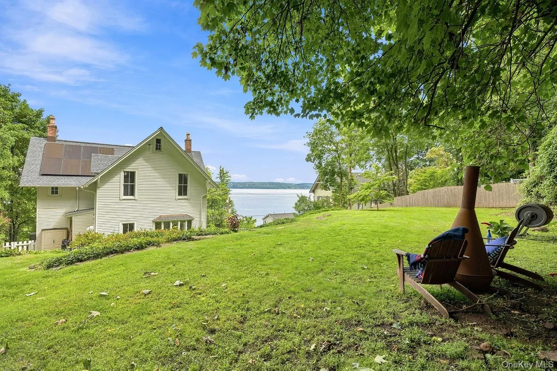 Photo of 75 River Road