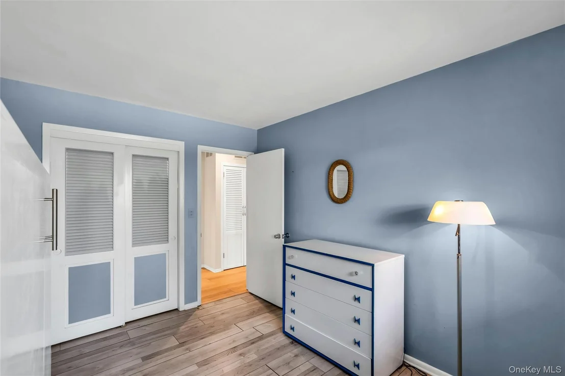 Photo of 32 E 7th Street