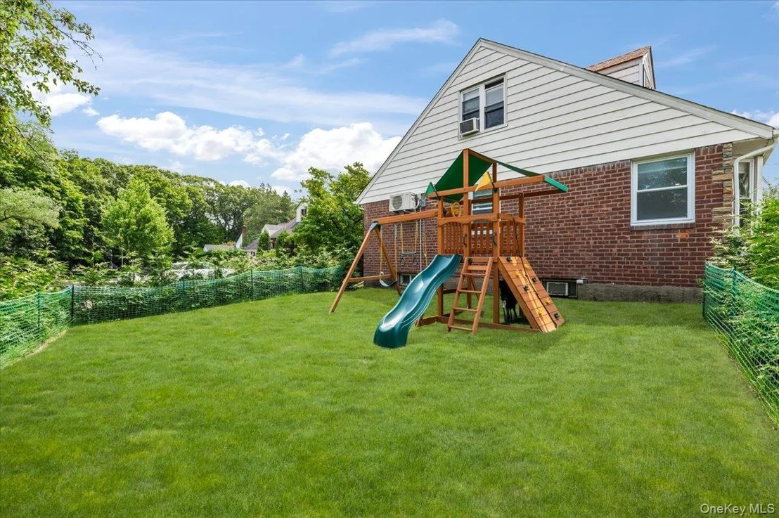 Photo of 72 Pembrook Drive