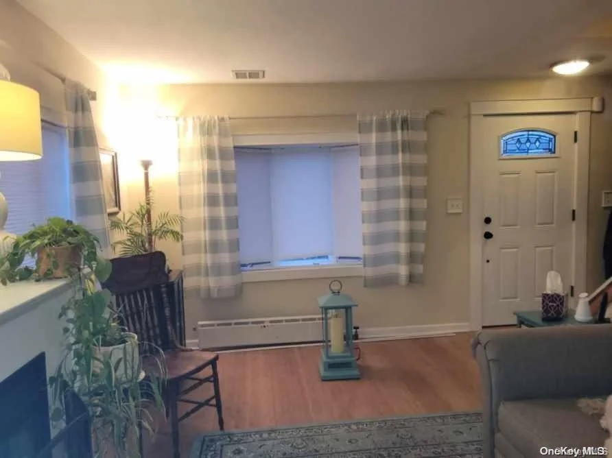 Photo of 28 Forest Avenue