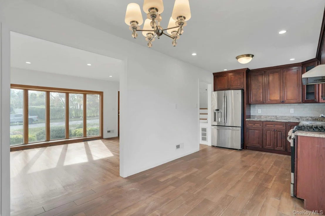 Photo of 44 Delaware Avenue