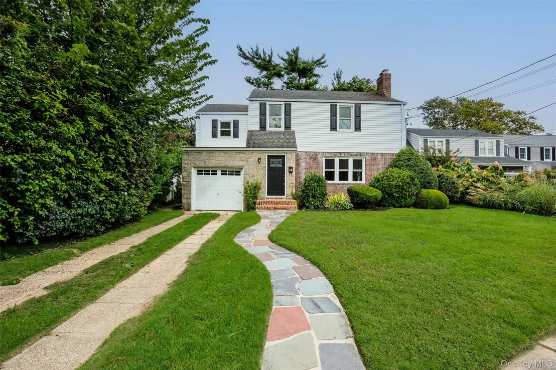 Photo of 81 Rowe Avenue