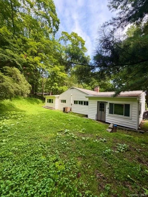Photo of 5093 Route 9W