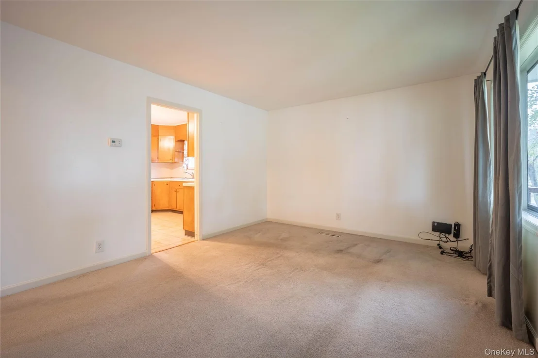 Photo of 32 Peter Cooper Drive