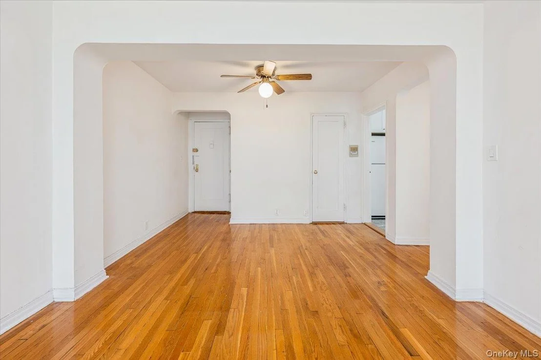 Photo of Unit 4D at 821 Bronx River Road