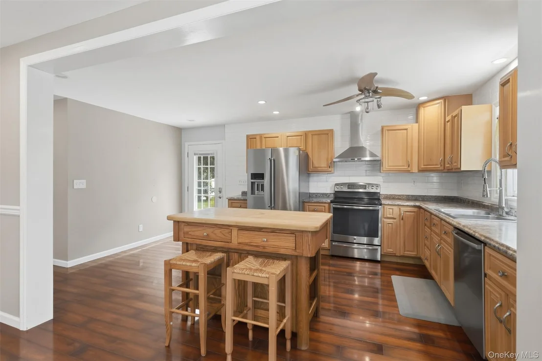 Photo of 10 Henmond Boulevard