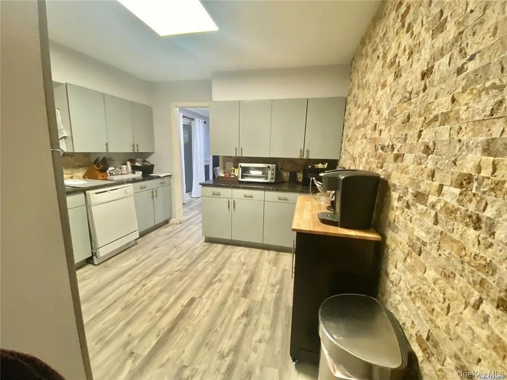 Photo of 107 Baker Hill Road