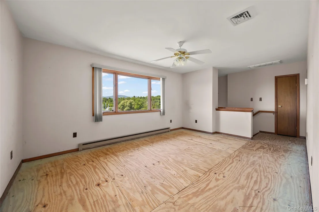 Photo of 126 Hover Avenue