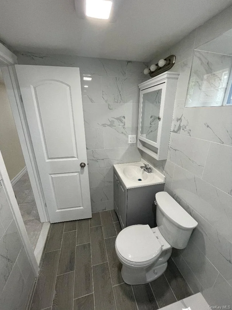 Photo of 839 Clarence Avenue