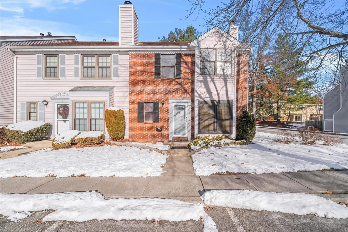Photo of 8 Poplar Circle
