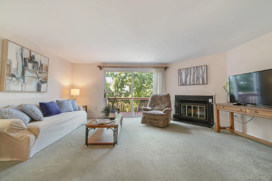 Photo of 105 Williamsburg Drive