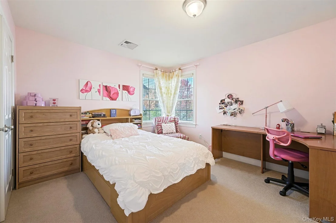 Photo of 42 Deangelis Drive