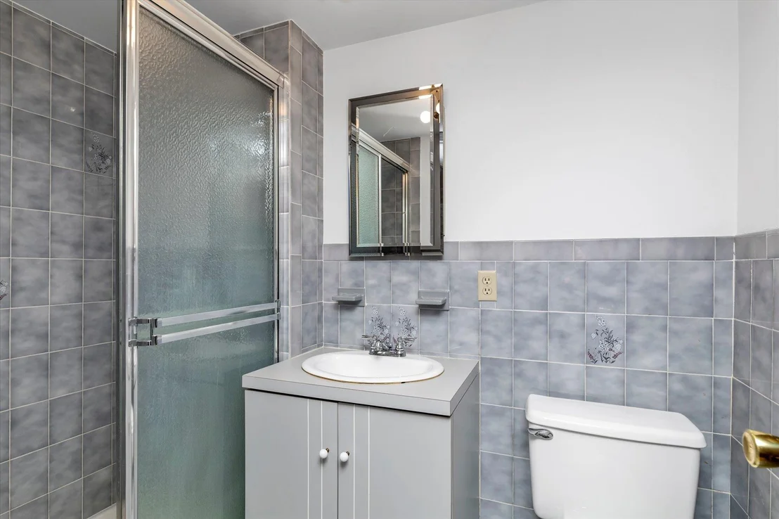 Photo of 7 Sunset Avenue