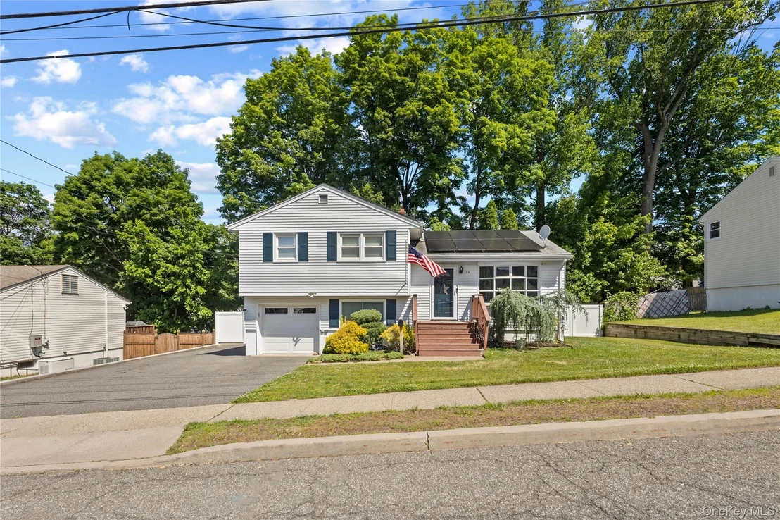 Photo of 24 Maplewood Boulevard