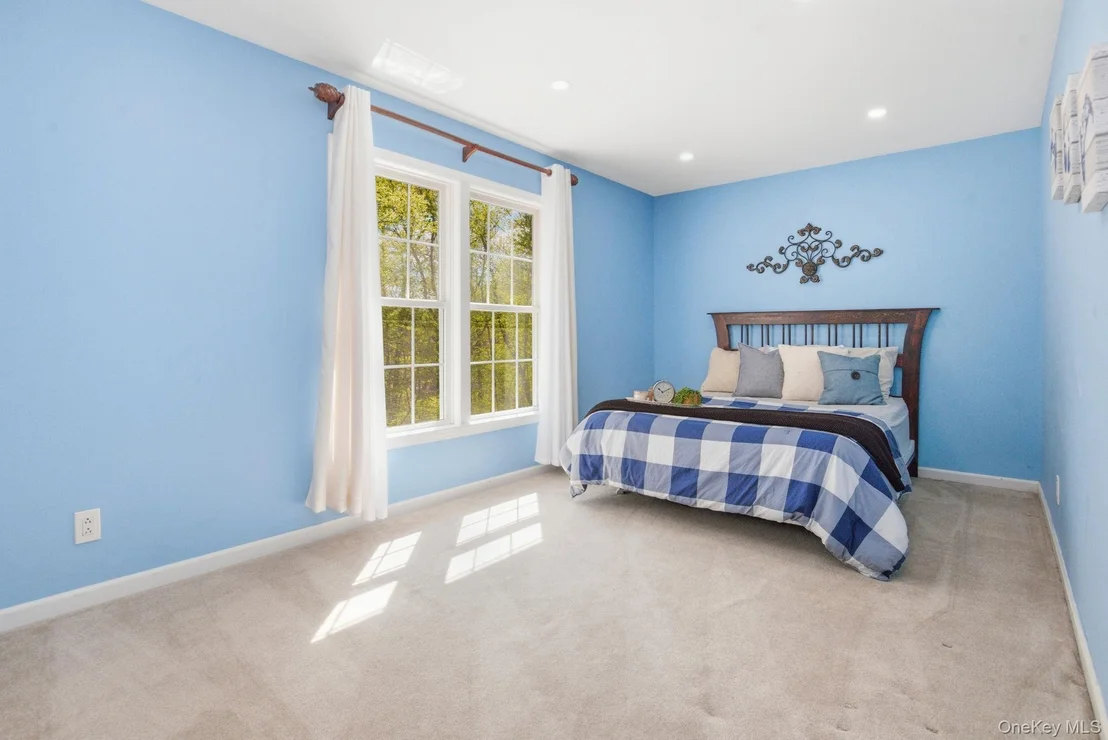 Photo of 28 Sassinoro Drive