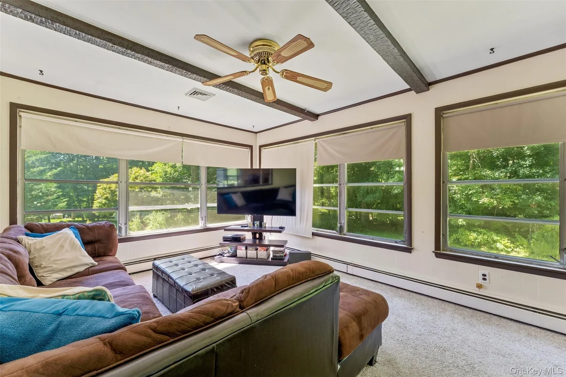 Photo of 182 Geymer Drive