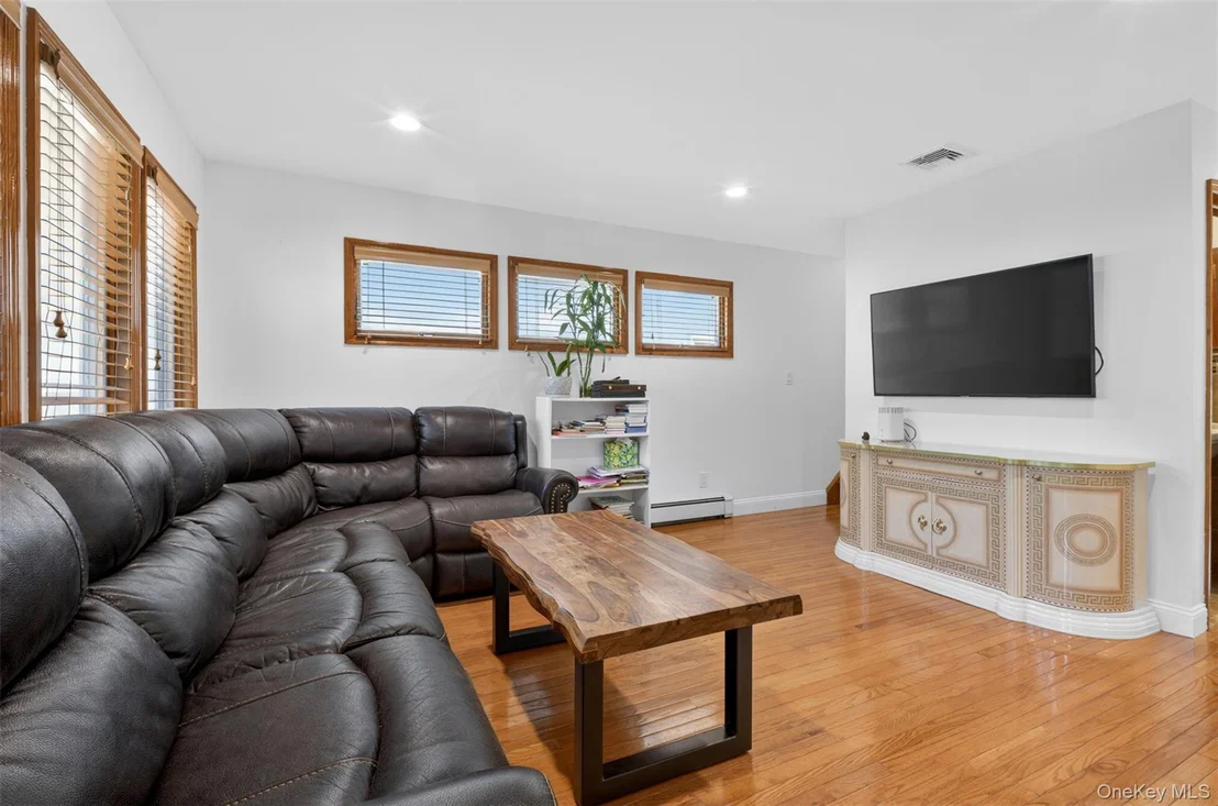 Photo of 162-11 12th Road