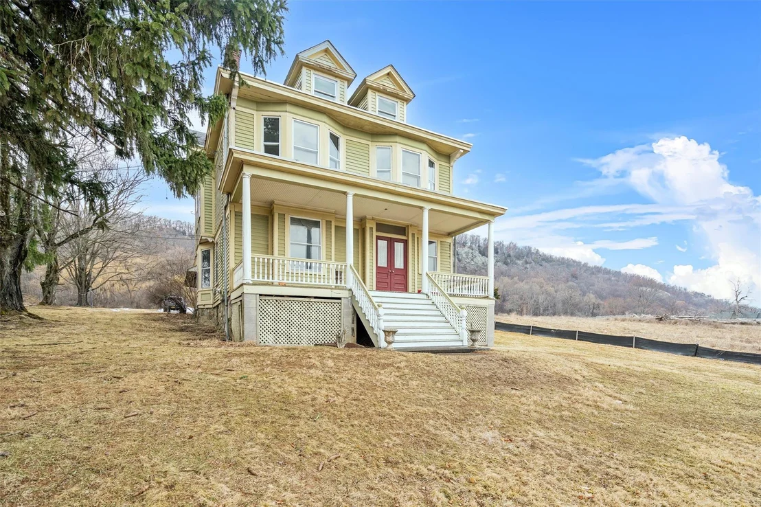 Photo of 114 Windsor Highway
