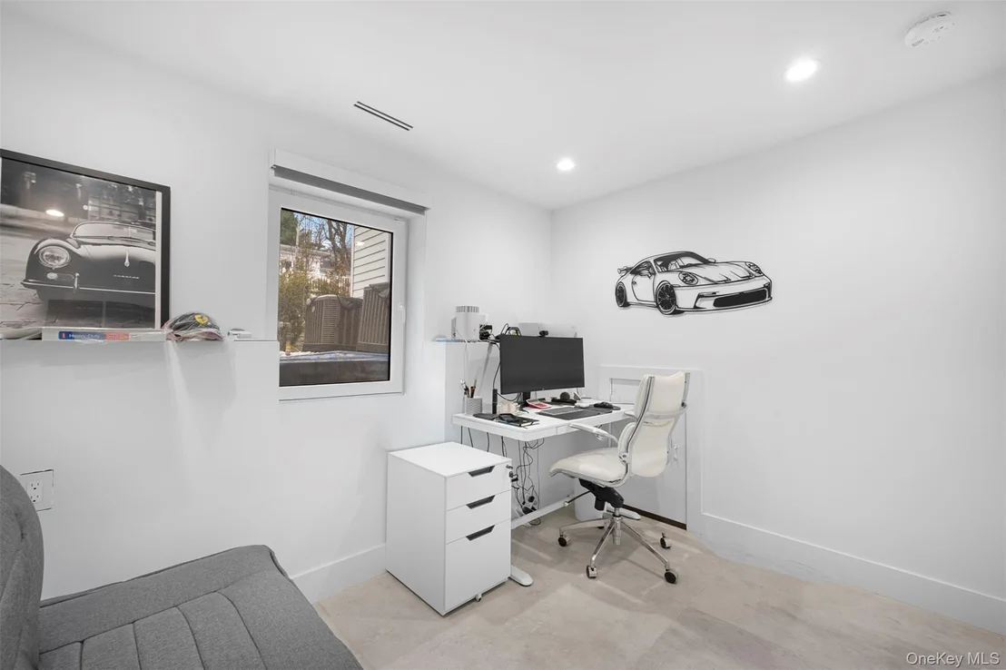 Photo of 2 Hewlett Place