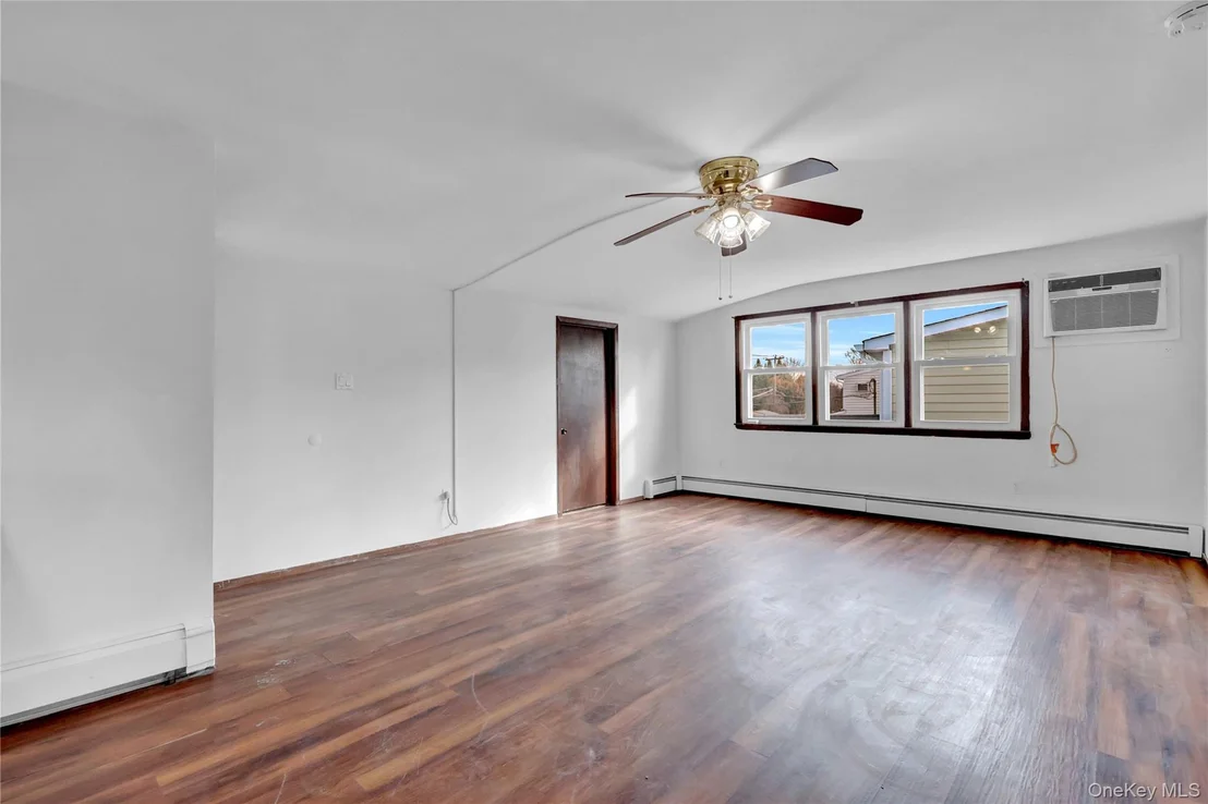 Photo of 31 Bluespruce Road