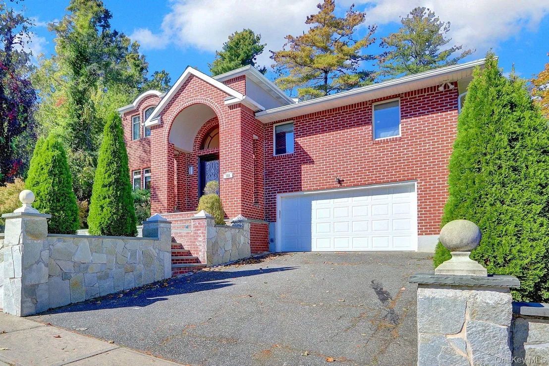 Photo of 300 Ellen Place