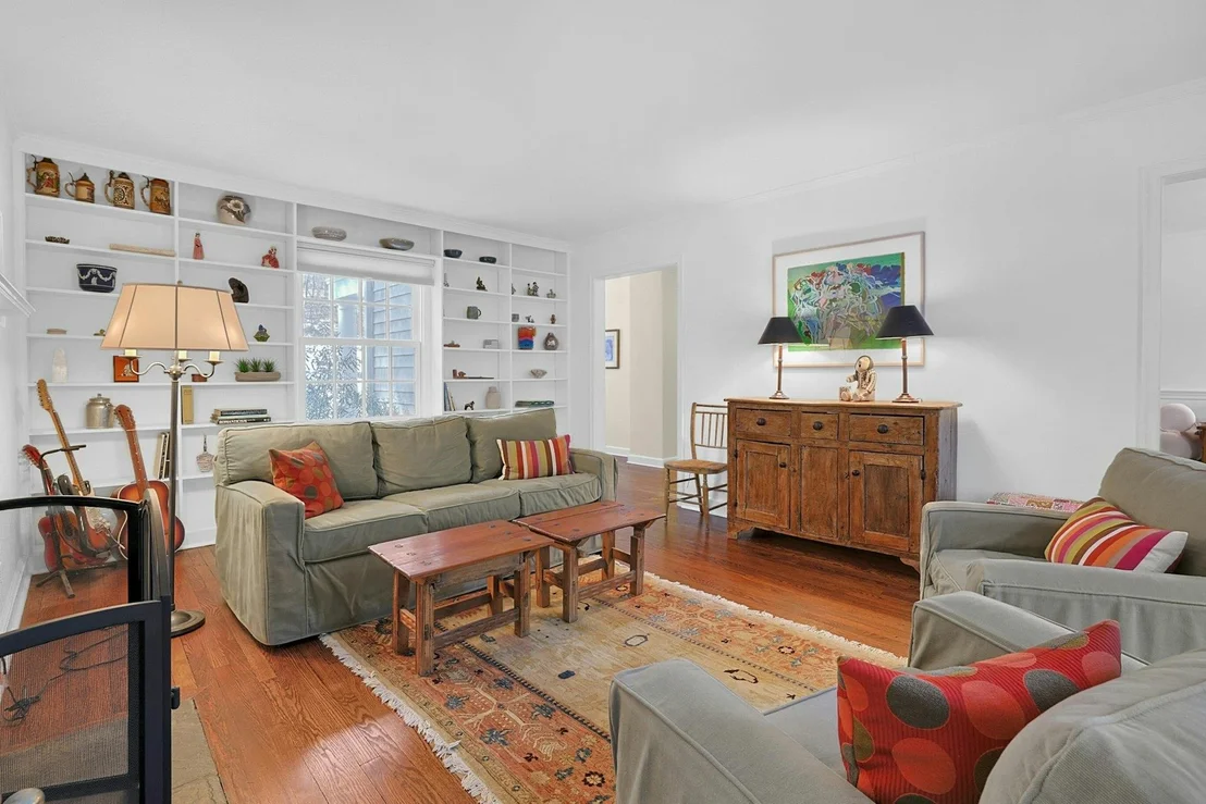 Photo of 41 Deepwood Drive