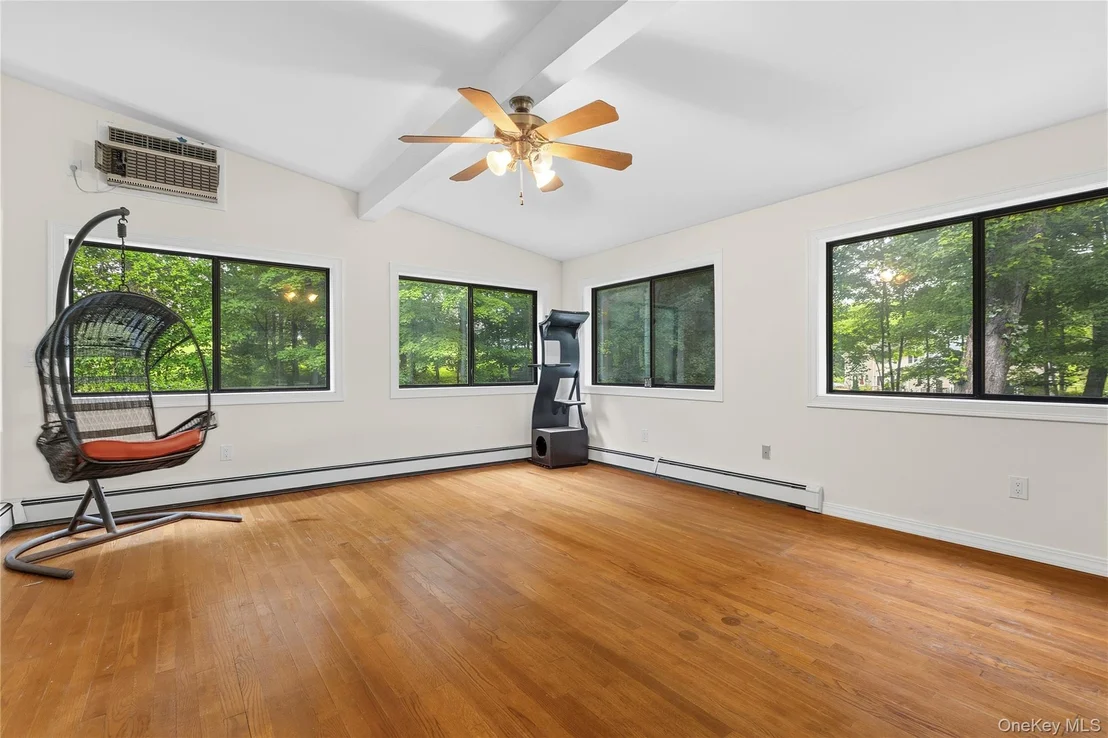 Photo of 65 Cliffside Lane