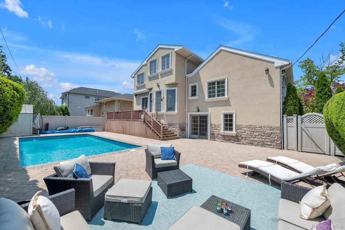 Photo of 760 Hillcrest Place