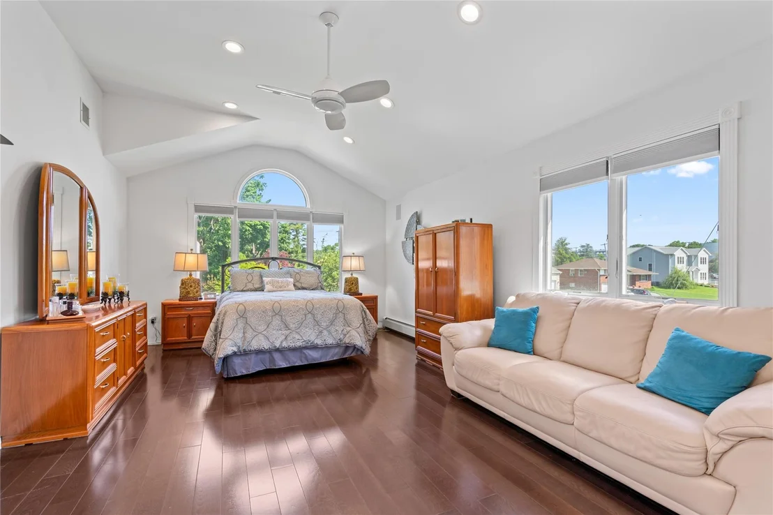 Photo of 128 Seaman Road