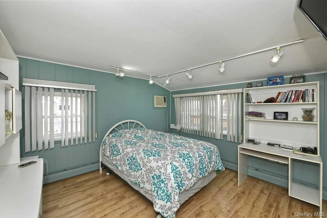 Photo of 203 Saddle Lane
