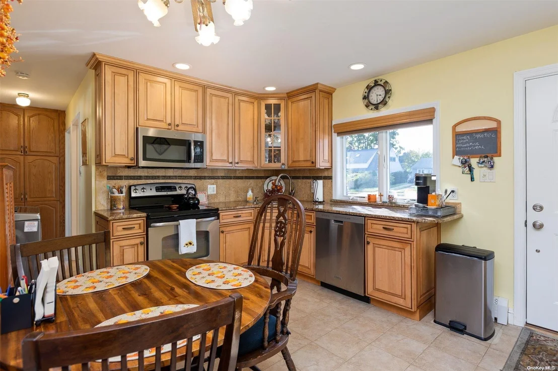 Photo of 350 Blacksmith Road W