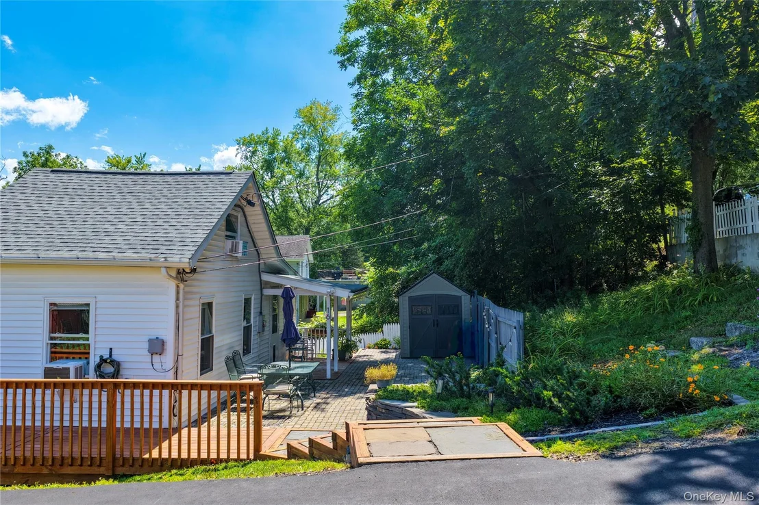 Photo of 16 Highland Avenue