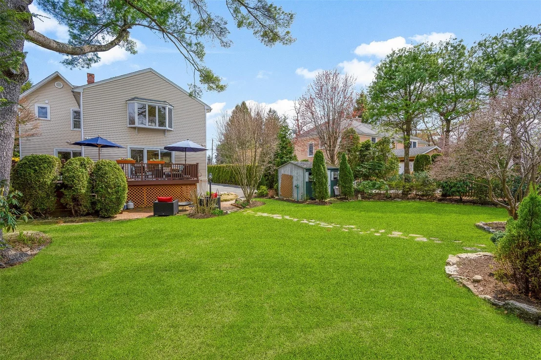Photo of 548 Harrison Avenue