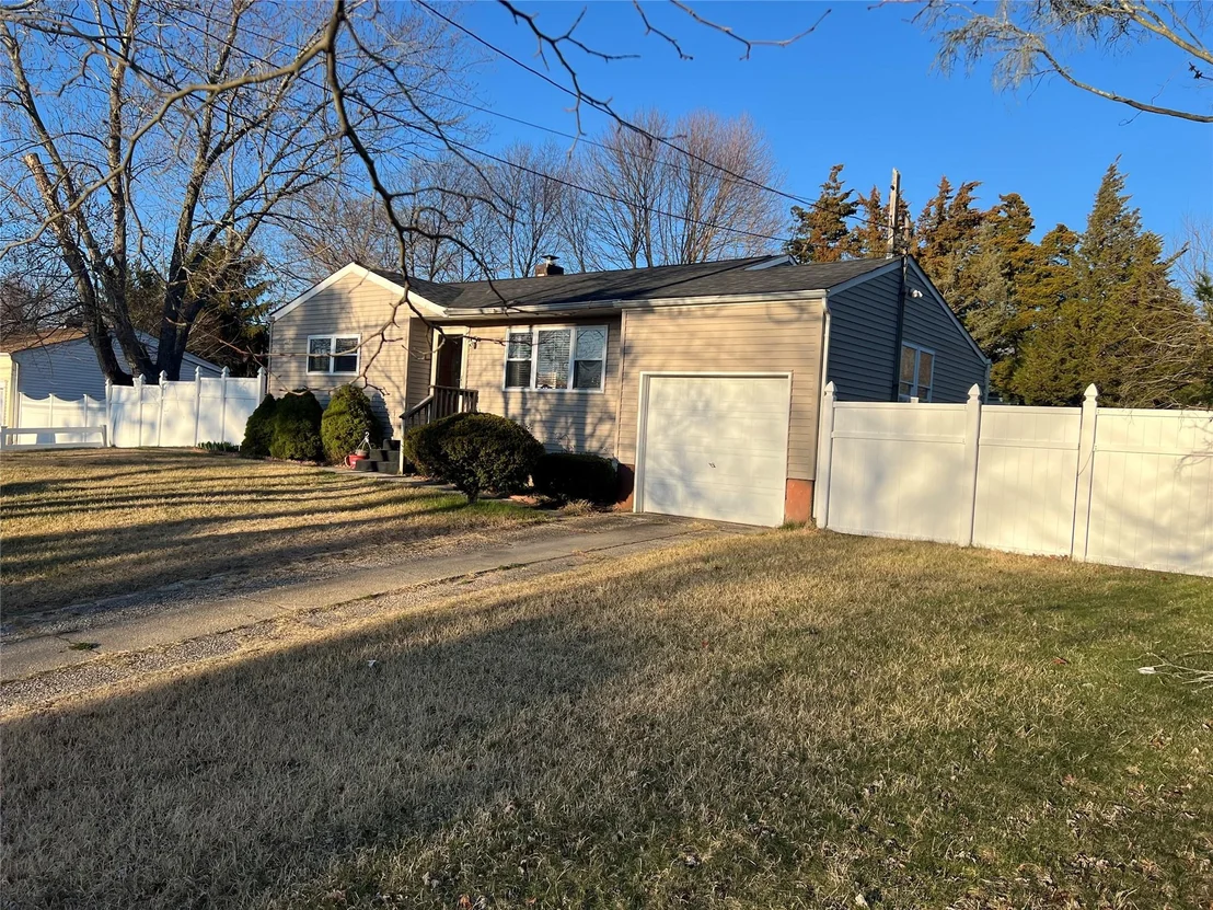 Photo of 907 Americus Avenue