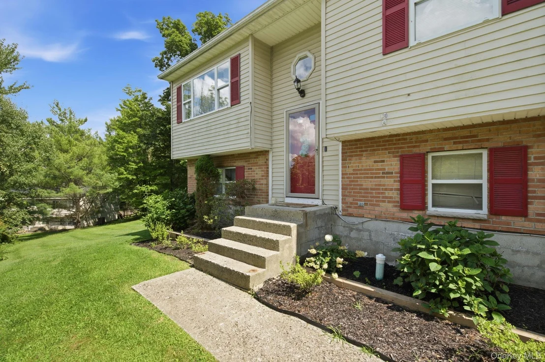 Photo of 17 Old Hemlock Drive