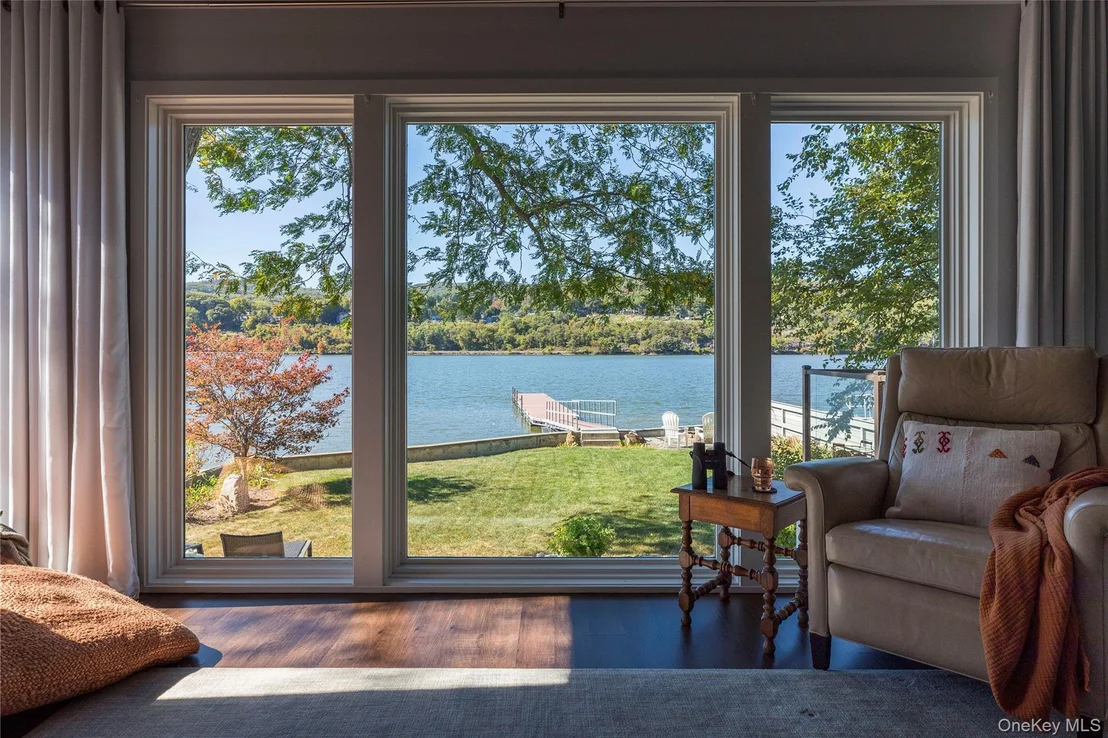 Photo of 32 Hudson River Lane