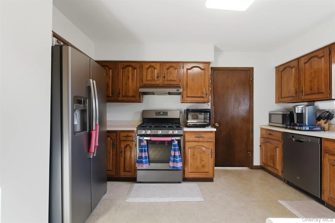 Photo of 36 Hoover Drive