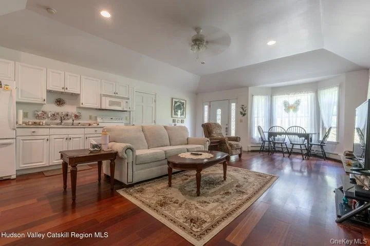 Photo of 97 Leslie Road