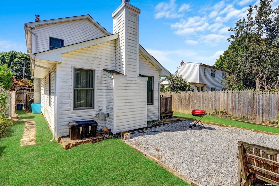 Photo of 103 Lynbrook Drive