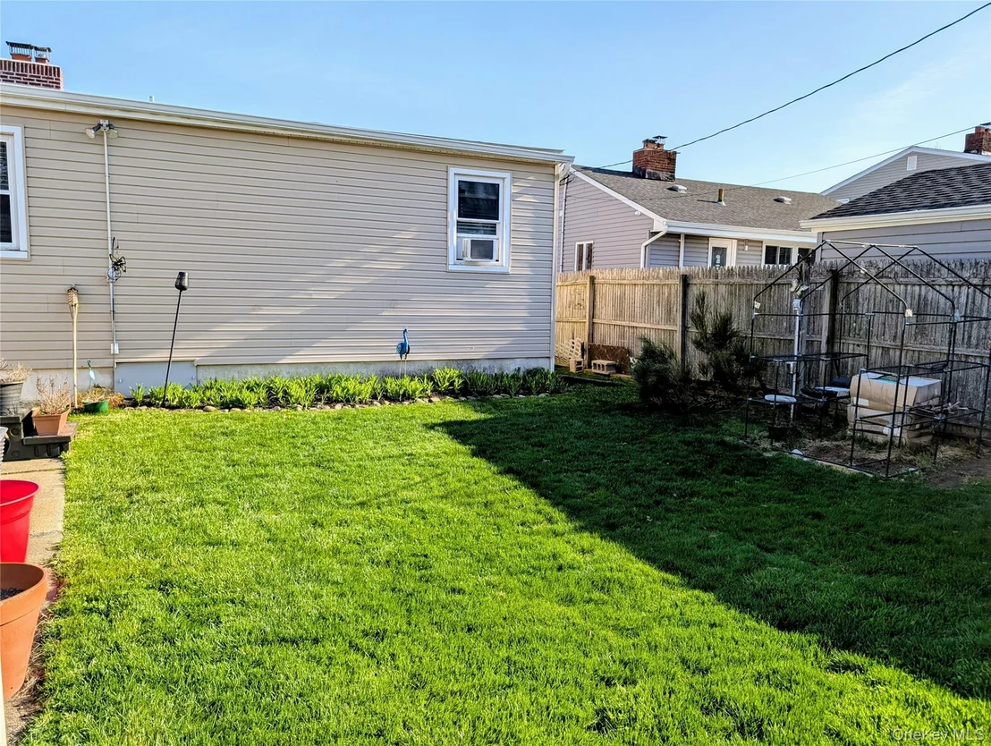 Photo of 44 Hubbard Avenue