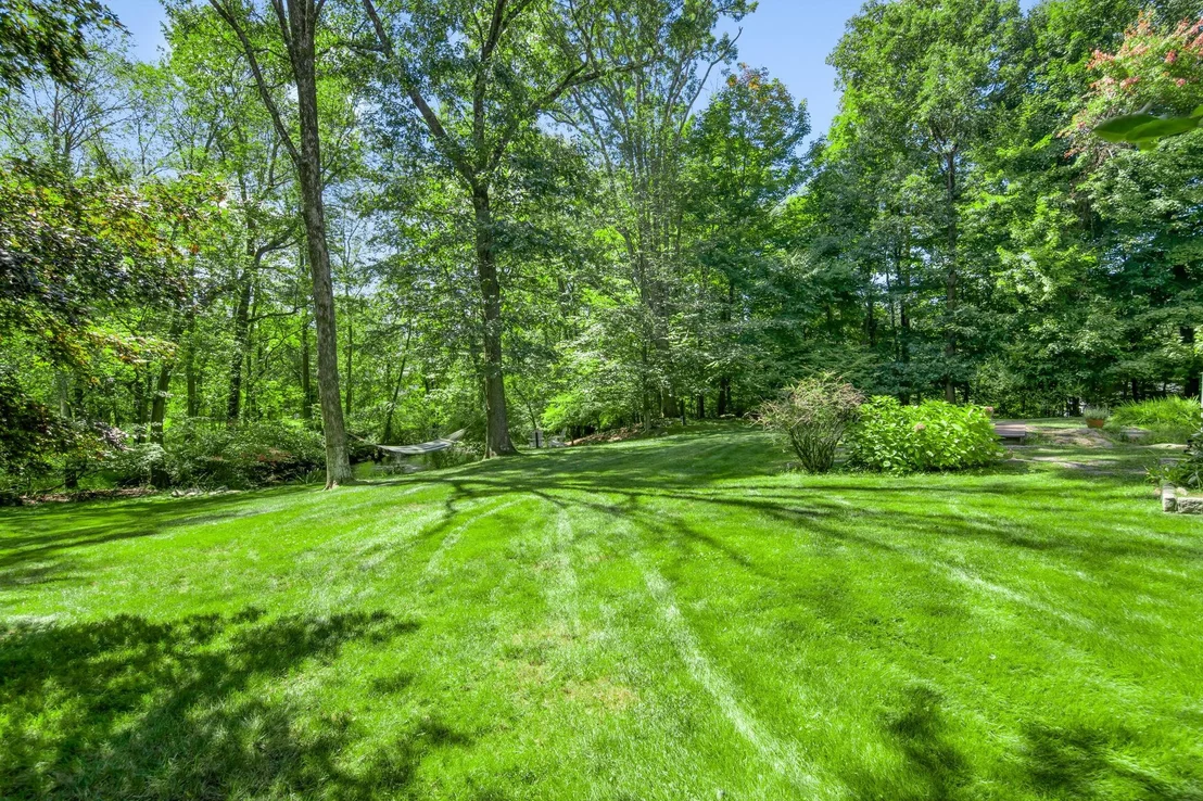 Photo of 24 Greenbriar Drive
