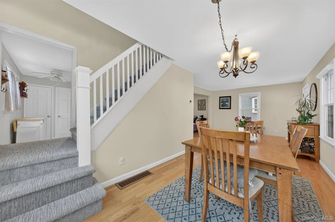 Photo of 19 Forest Avenue