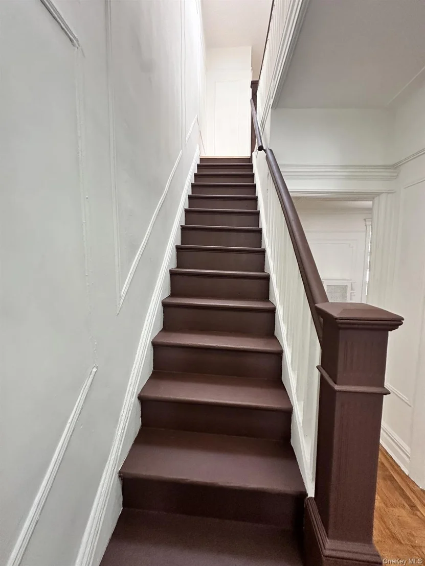 Photo of 278 Eldert Lane