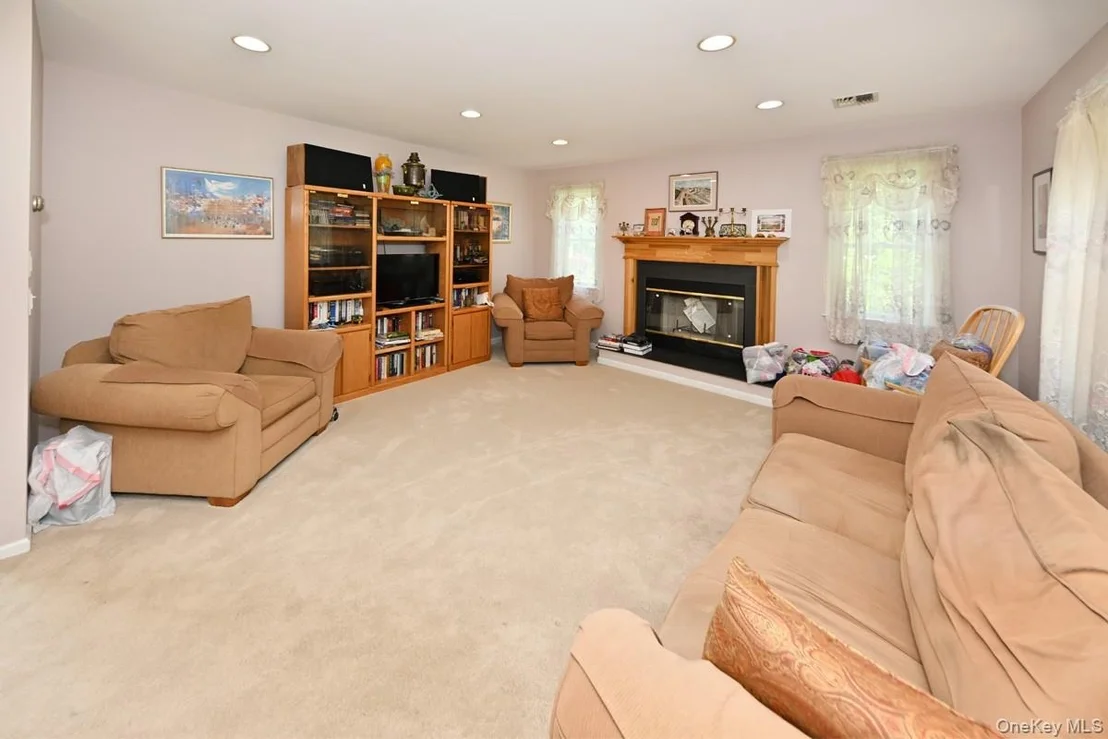 Photo of 14 Roble Road