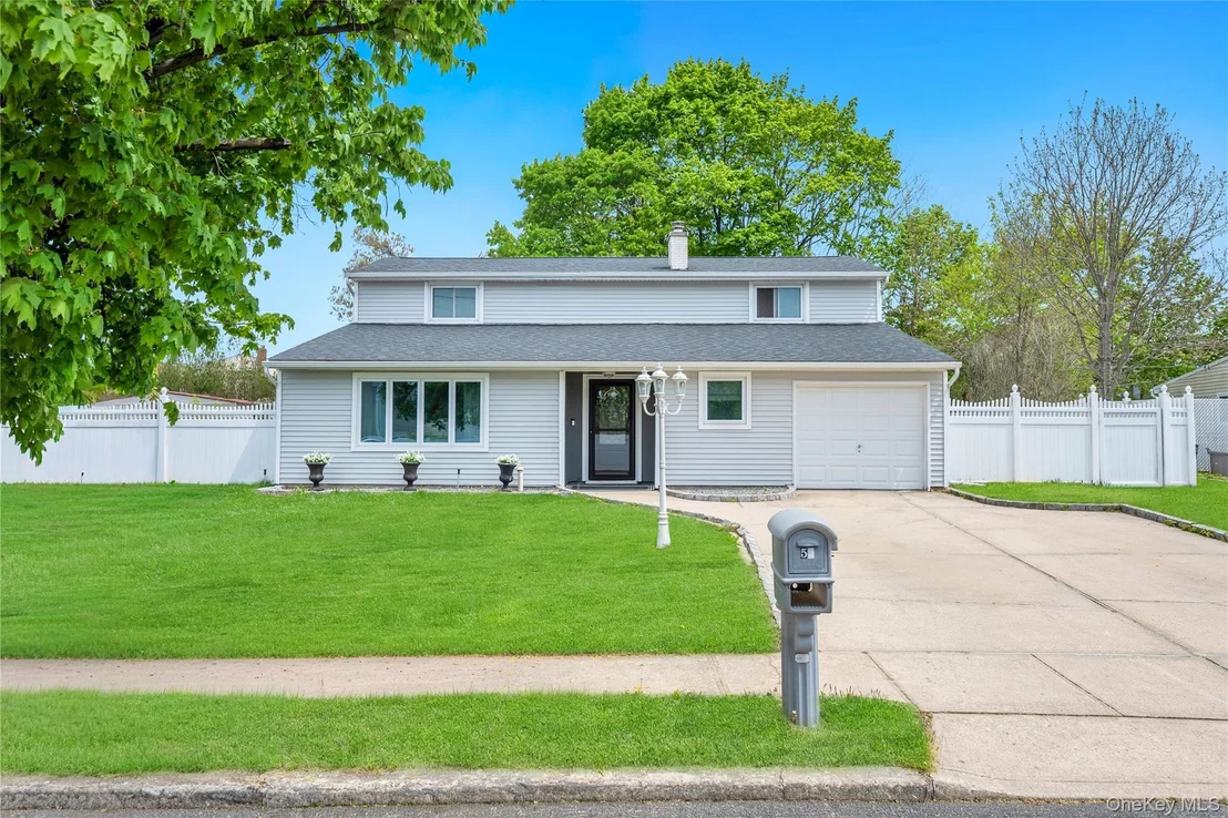 Photo of 55 Starfire Drive