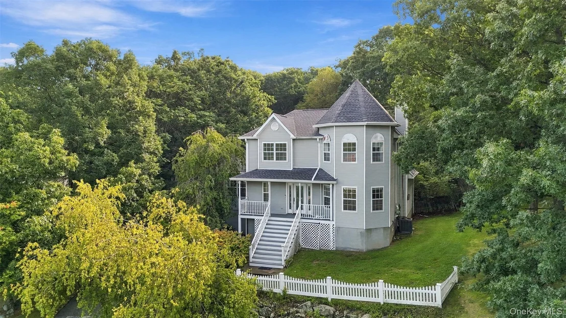 Photo of 16 Cambridge Circle